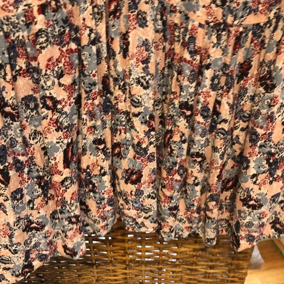 ππ LUCKY BRAND 2X FLOWY TOP! π - Picture 7 of 7